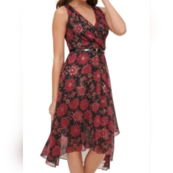 Tommy Hilfiger Dresses & Skirts - NWT TOMMY HILFIGER CHIFFON SLEEVELESS MIDI Floral V-Neck Dress